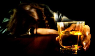 喝完酒第二天头疼怎么办（喝完酒第二天头疼怎么办最快最有效）