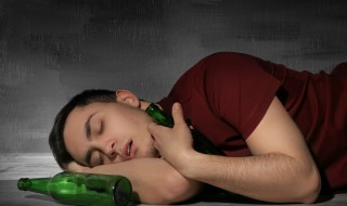 酒醉后吃什么 酒醉后吃什么药解酒