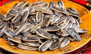 尿酸高能吃瓜子吗（尿酸高能吃瓜子吗能吃葵花籽吗）
