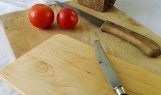 菜刀上面那个圆孔起什么作用 菜刀上的圆孔起什么作用