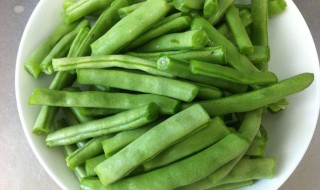 为什么会说吃豆角会中毒（吃豆角中毒是什么反应）