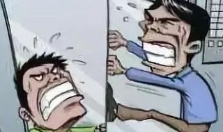 电梯门开不了如何自救 电梯到了不开门怎么办