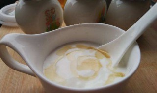 酸奶蜂蜜自制面膜（酸奶蜂蜜怎么做面膜）