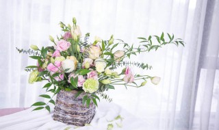 简易插花怎么做（简易插花怎么做好看）
