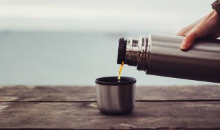 如何清洗新保温杯（如何清洗新保温杯的茶垢）