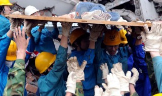 当地震来临时我们应该怎么做（当地震来临时我们应该怎么做图片）