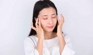 正确涂眼霜的手法 眼霜的正确手法图