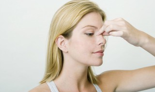 彻底清除黑头方法 彻底清除黑头方法学生党