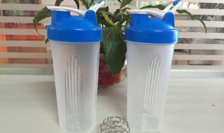 摇摇杯的使用方法（摇摇杯的使用方法视频）