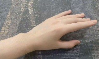 怎样让手指变得又细又长（怎样让手指变得又细又长像一天时间）