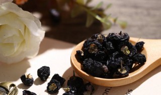 黑枸杞不适宜人群 男人喝枸杞水能提高性功能吗