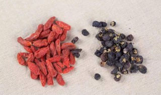 黑枸杞和红枸杞有什么区别 黑枸杞和红枸杞有什么区别泡水喝