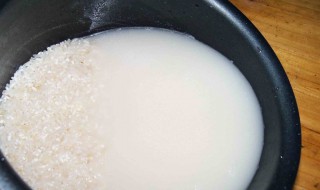 淘米水浇花的正确方法 淘米水浇花的正确方法生虫