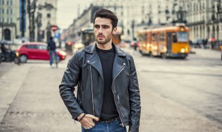 皮夹克如何清洗（皮夹克如何清洗和保养）