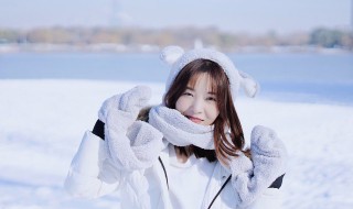 羊绒围巾如何清洗 羊绒围巾清洗时掉毛