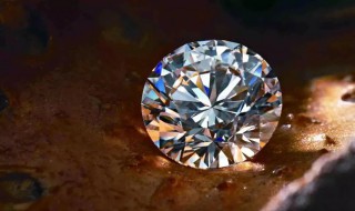 真钻石的鉴别方法（真钻石的鉴别方法视频）