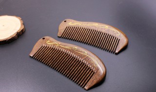 绿檀木梳子的鉴别方法（绿檀木梳子的鉴别方法视频）