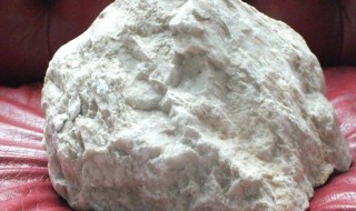 昆仑玉原石鉴别方法 昆仑玉石原石鉴别