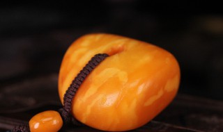 蜜蜡鉴别的方法 蜜蜡鉴别方法用水