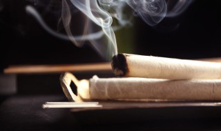 正确的艾灸方法（正确的艾灸方法图片 颈椎病）