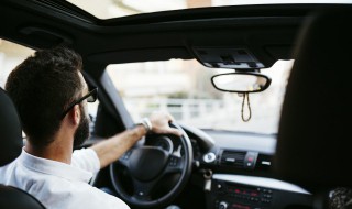 汽车窗户缝怎么洗（汽车窗户缝怎么洗才干净）