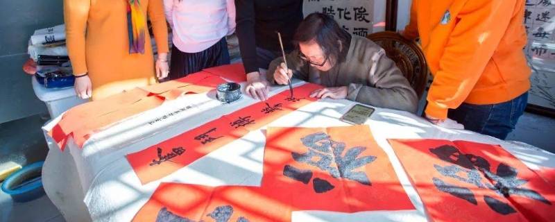 五副春联怎么写 五副春联怎么写,抄的