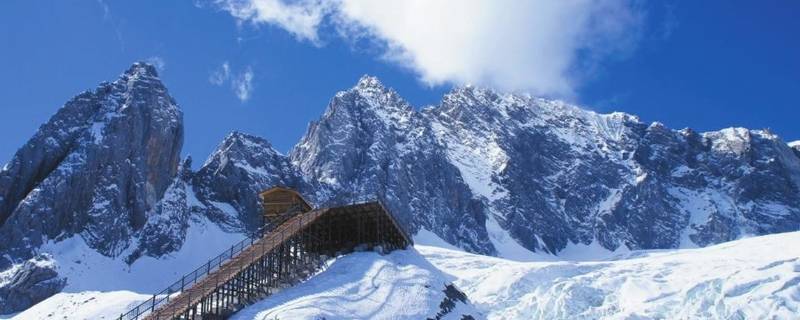 雪山在哪里（云南雪山玉龙雪山在哪里）