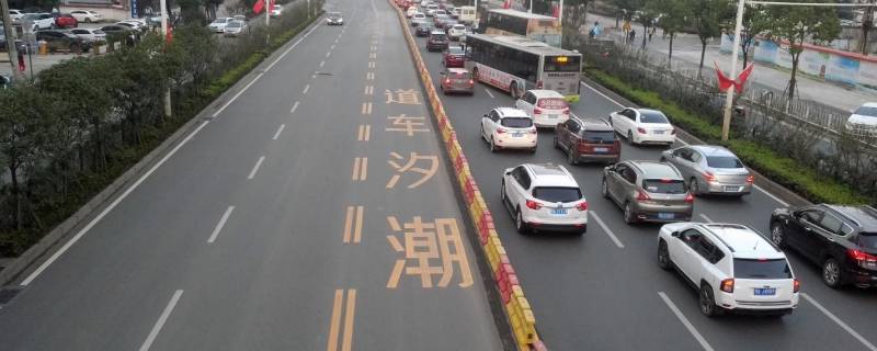 双黄线虚线是什么意思（道路双黄线虚线是什么意思）
