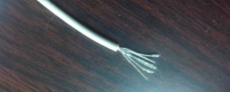 白色电线一般是零线还是火线（白色的电线代表什么意思）
