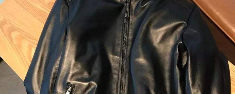 皮衣为什么穿一两年就掉皮 怎么辨别皮衣是真皮还是假皮