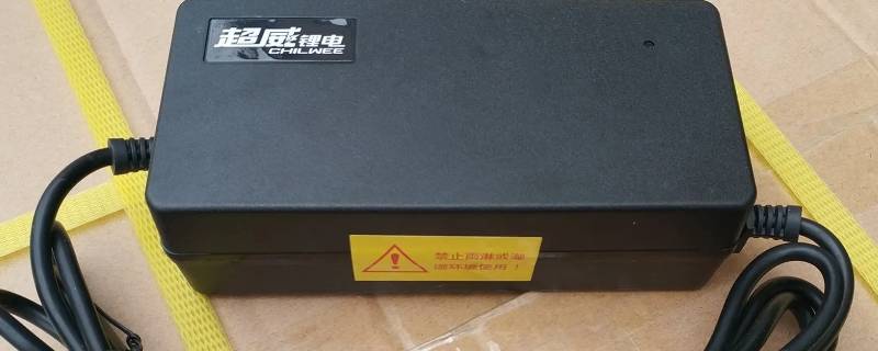 蓄电池充电器12v24v的品牌有哪些（蓄电池充电器12v24v的品牌有哪些呢）