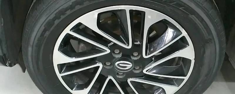 gs4轮胎尺寸规格（gs4轮胎多少寸）