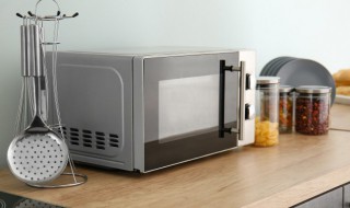 微波炉可以放纸盒加热吗（微波炉里面可以放纸盒加热吗）