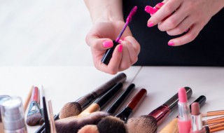 唇釉夏天要放冰箱吗 唇釉夏天要放冰箱吗多少度