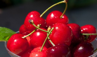樱桃放冰箱会变甜吗（樱桃放冰箱会变甜吗还是变酸）
