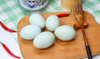 咸鸭蛋用不用放冰箱吗 咸鸭蛋必须放冰箱吗