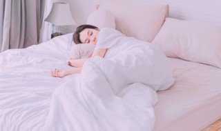 如何挑选蚕丝被（如何挑选蚕丝被的质量）