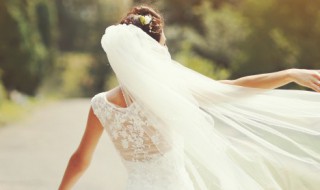 如何挑选婚纱摄影（如何挑选婚纱摄影公司?）