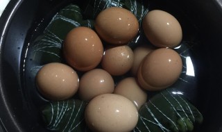 粽子叶煮鸡蛋可以吗（粽子叶煮鸡蛋怎么煮）